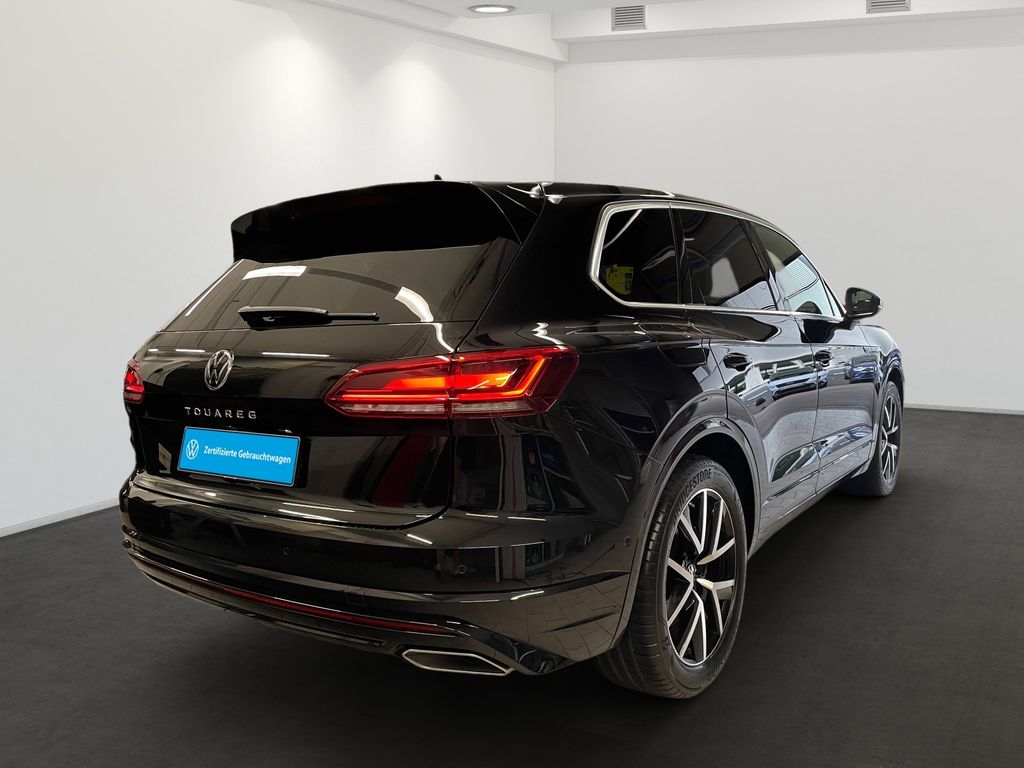 Volkswagen Touareg 2022 г. Чёрный, пробег 39160 км