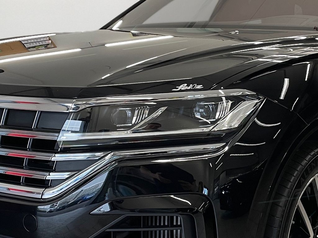 Volkswagen Touareg 2022 г. Чёрный, пробег 39160 км