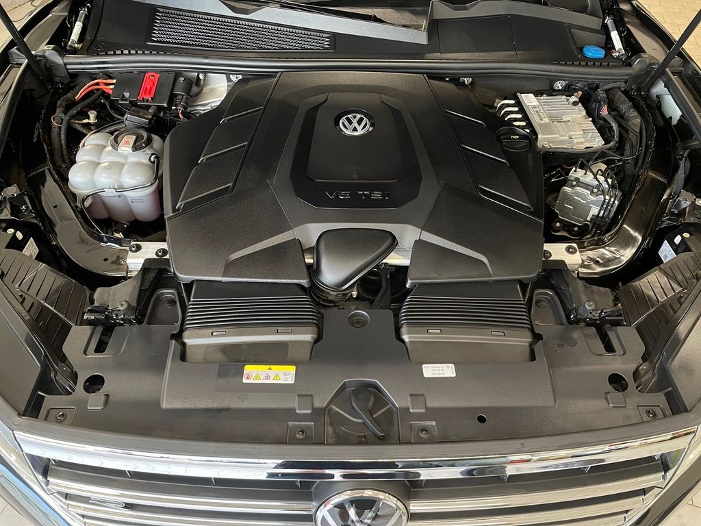 Volkswagen Touareg 2022 г. Чёрный, пробег 39160 км