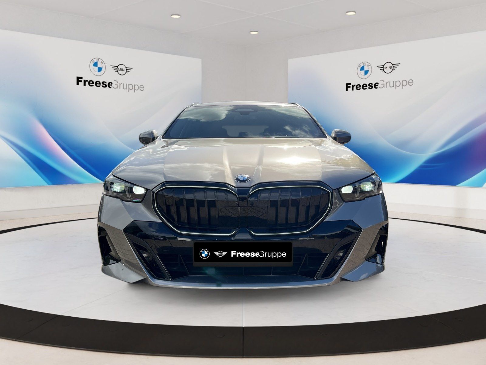 BMW 520 2026 г. Серебристый, пробег 24563 км
