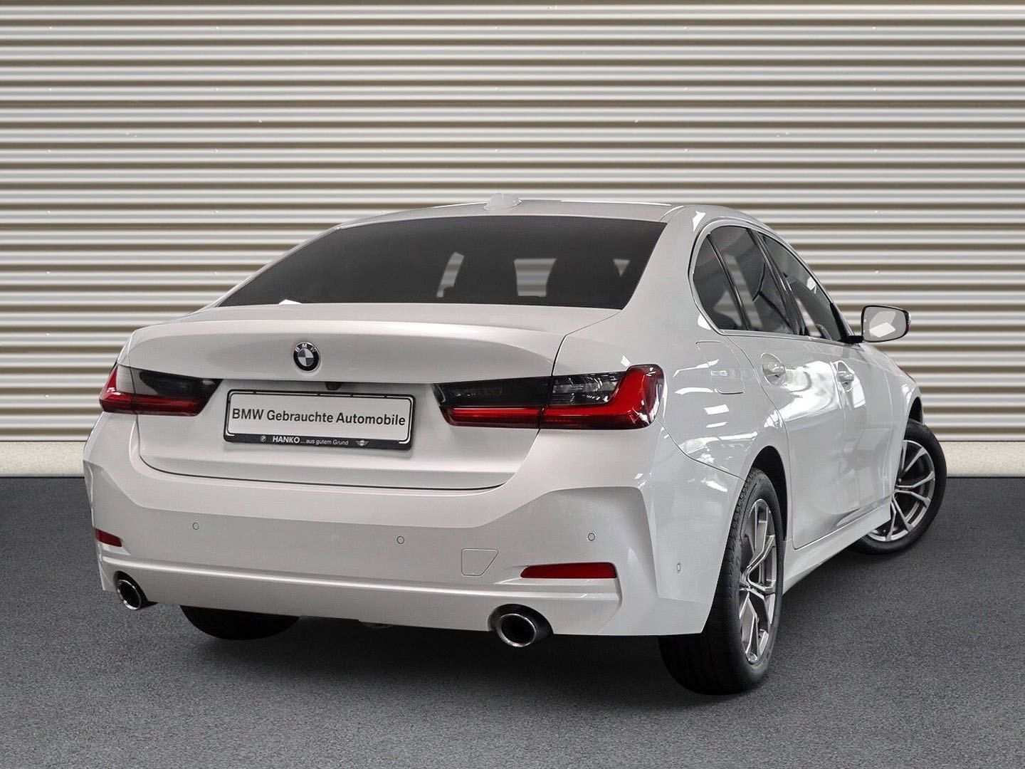BMW 318 2023 г. Белый, пробег 47784 км