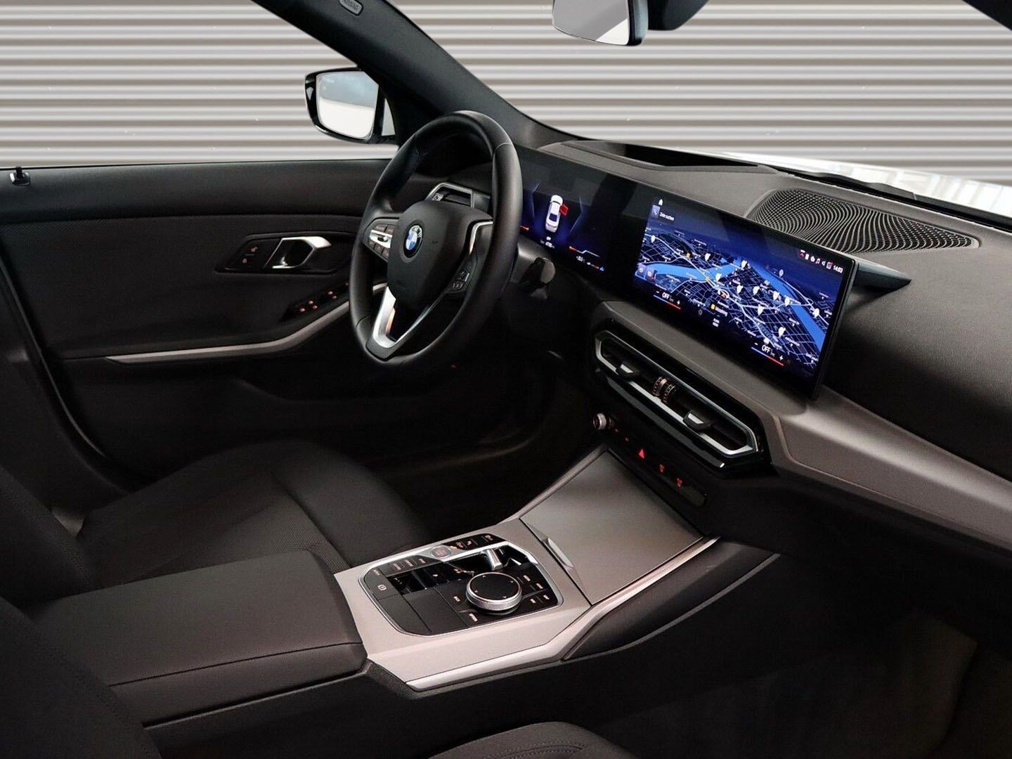 BMW 318 2023 г. Белый, пробег 47784 км