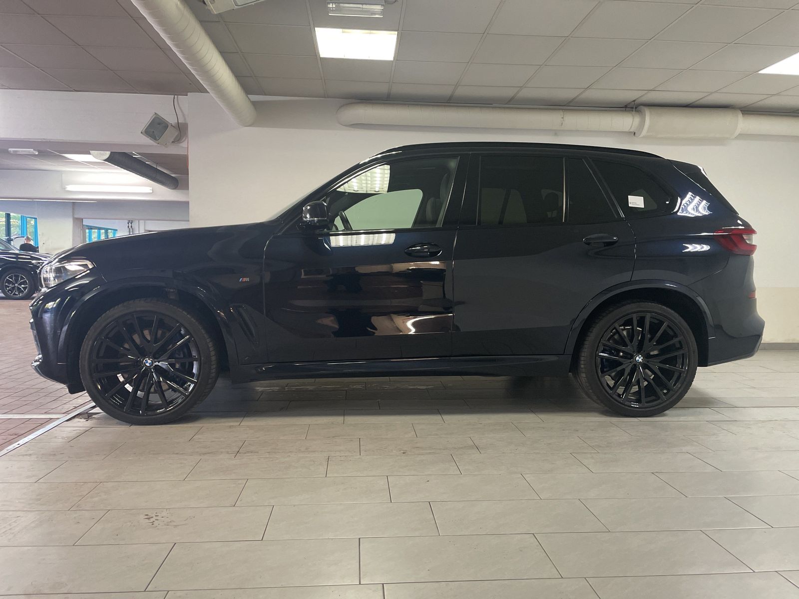 BMW X5 M50 2021 г. Чёрный, пробег 59778 км
