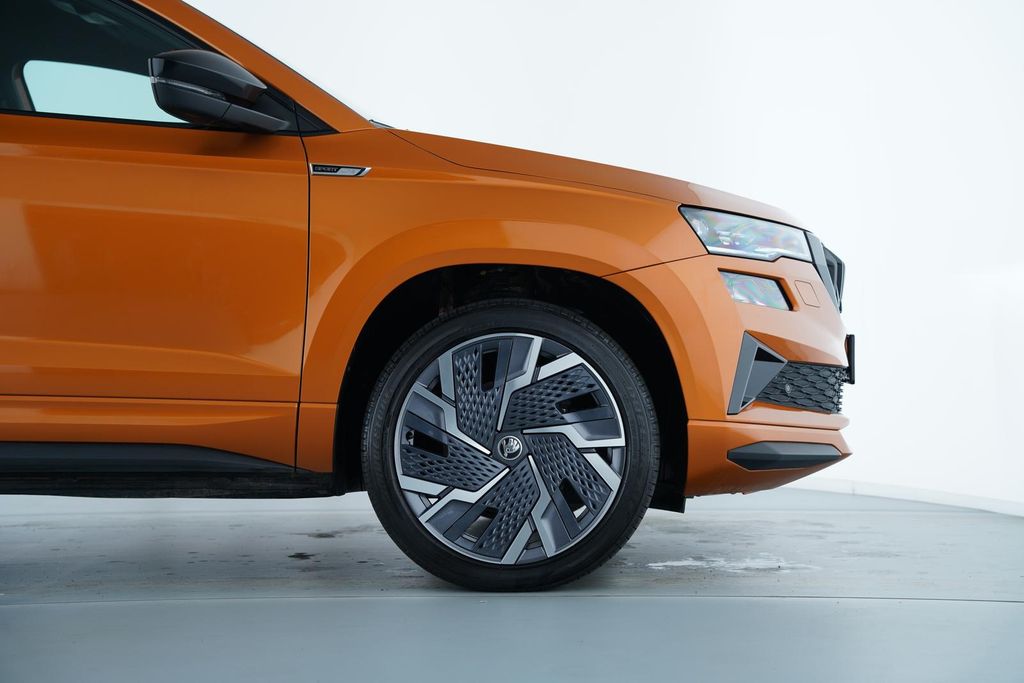 Skoda Karoq 2022 г. Оранжевый, пробег 42396 км