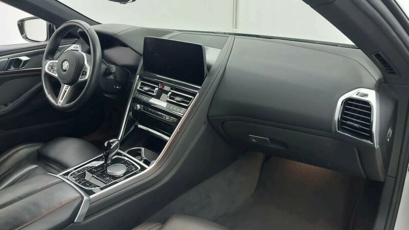BMW M850 2025 г. Белый, пробег 33900 км