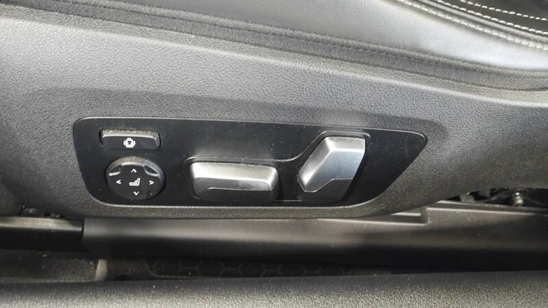 BMW M850 2025 г. Белый, пробег 33900 км