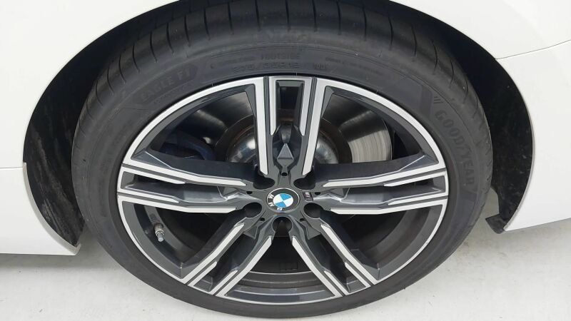 BMW M850 2025 г. Белый, пробег 33900 км