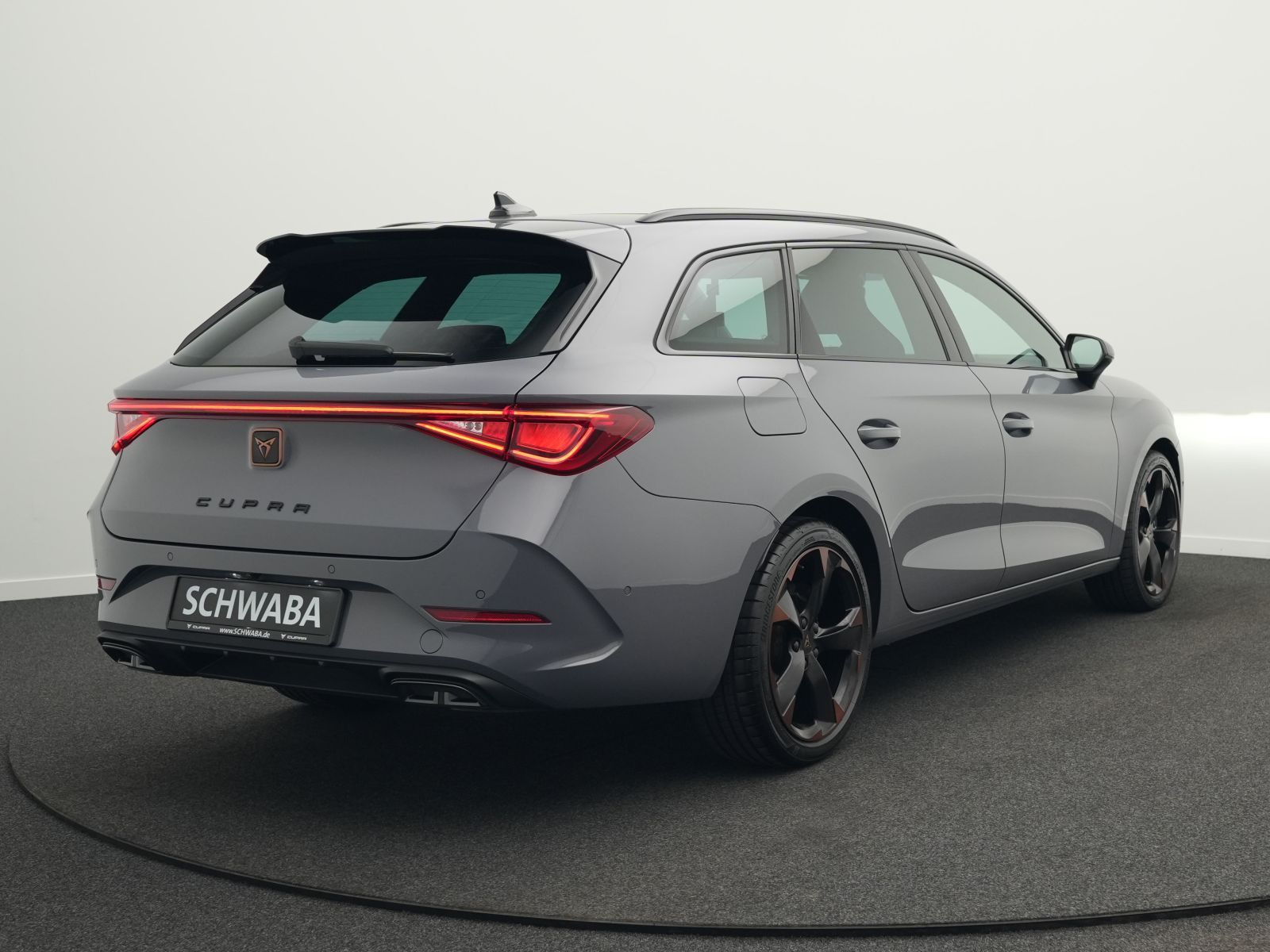 Cupra Leon 2023 г. Серый, пробег 43000 км