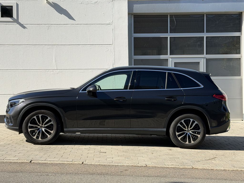 Mercedes-Benz GLC 200 2023 г. Серый, пробег 39900 км