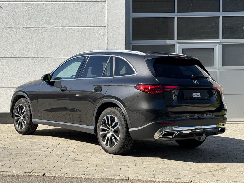 Mercedes-Benz GLC 200 2023 г. Серый, пробег 39900 км