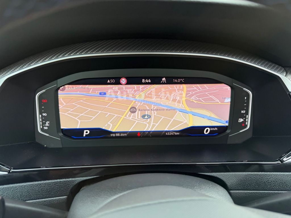 Volkswagen Arteon 2024 г. Белый, пробег 43300 км