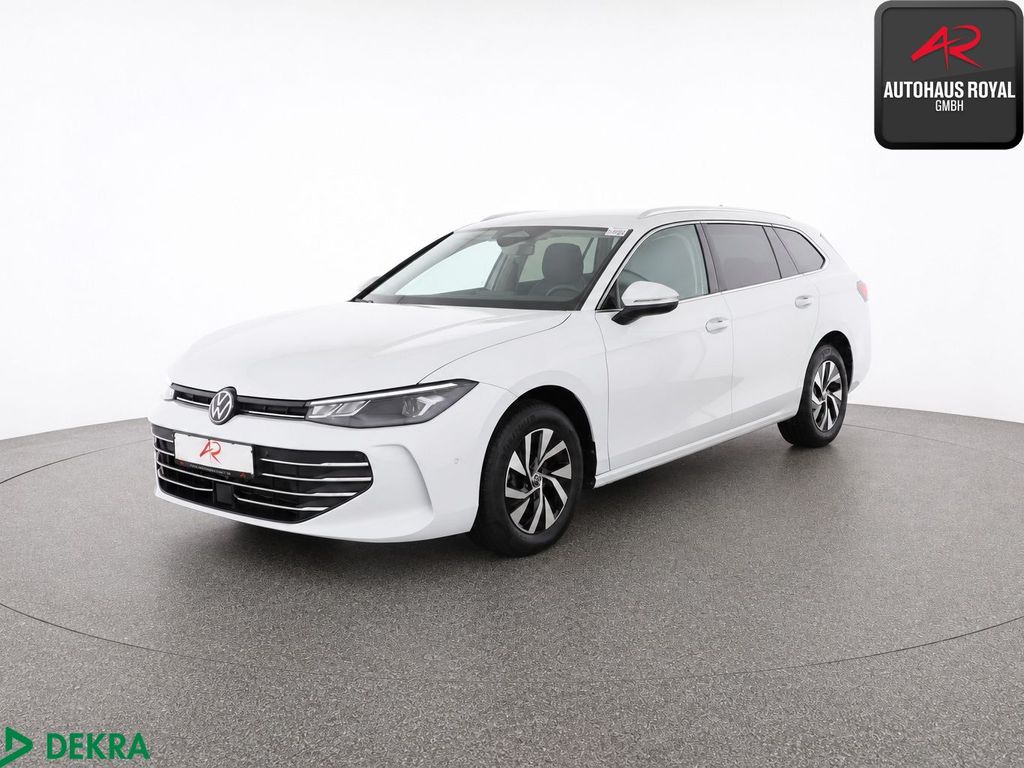 Volkswagen Passat 2024 г. Белый, пробег 23830 км