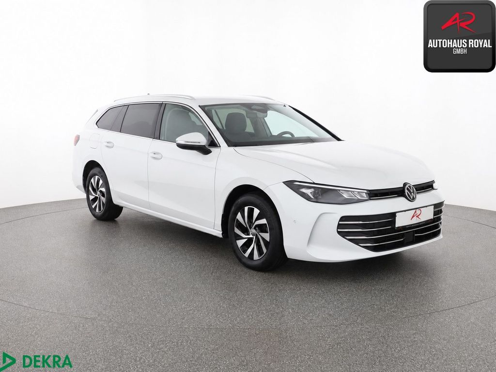 Volkswagen Passat 2024 г. Белый, пробег 23830 км
