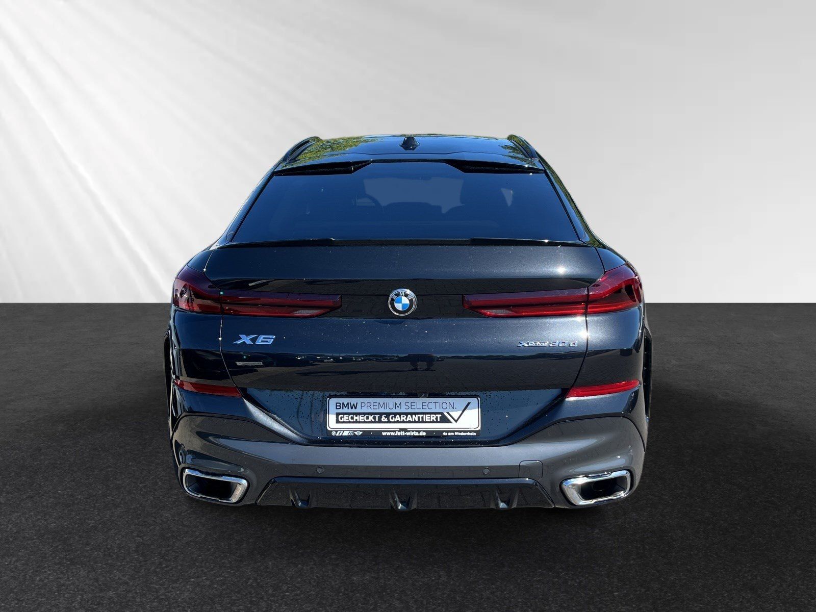 BMW X6 2025 г. Чёрный, пробег 18900 км