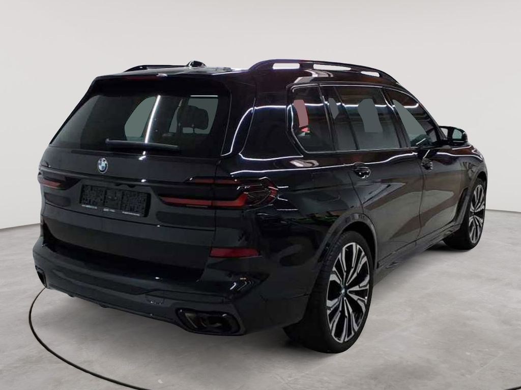 BMW X7 M60 2023 г. Чёрный, пробег 37897 км