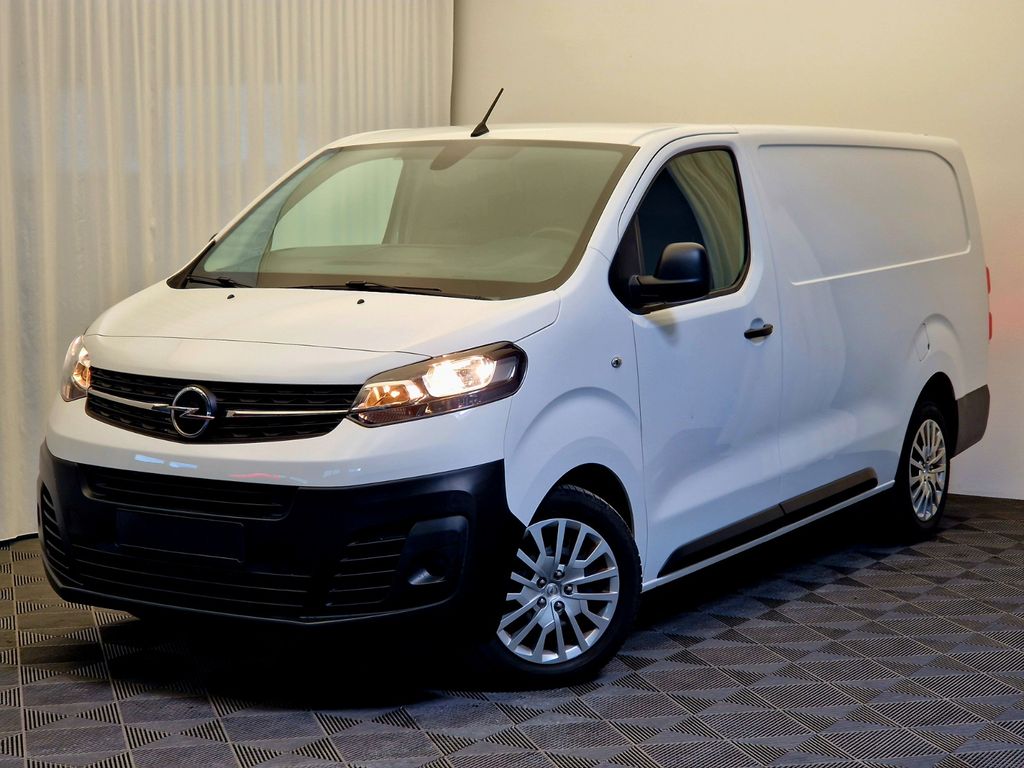 Opel Vivaro 2021 г. Белый, пробег 37000 км