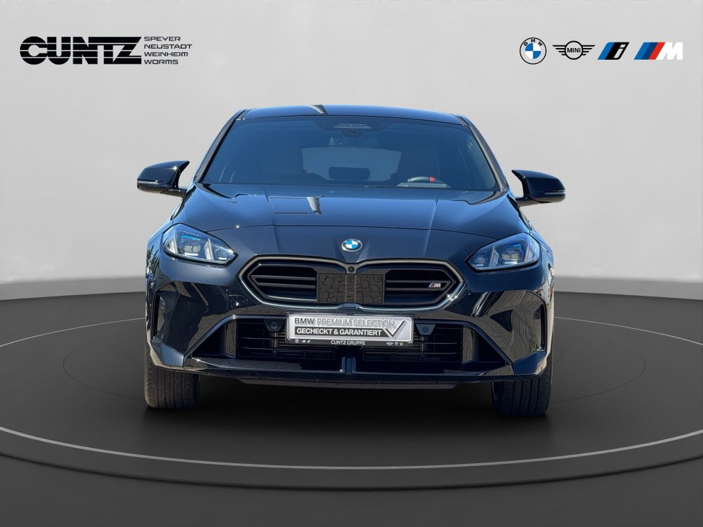 BMW M135 2025 г. Чёрный, пробег 21119 км