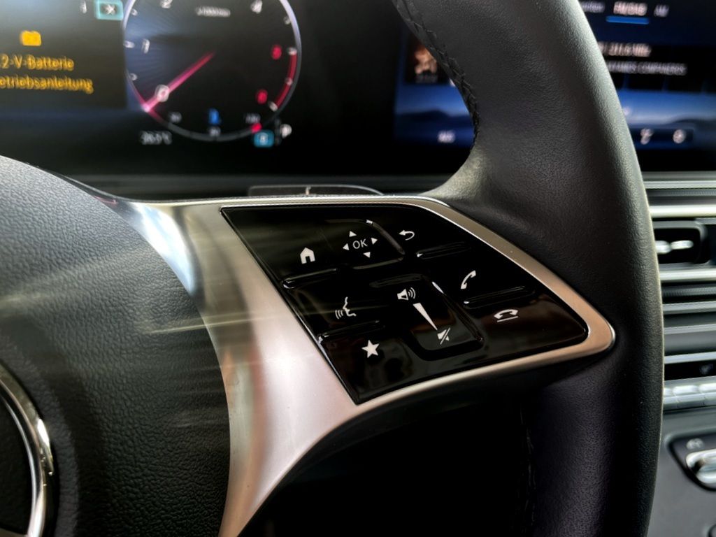 Mercedes-Benz V 220 2025 г. Белый, пробег 14611 км