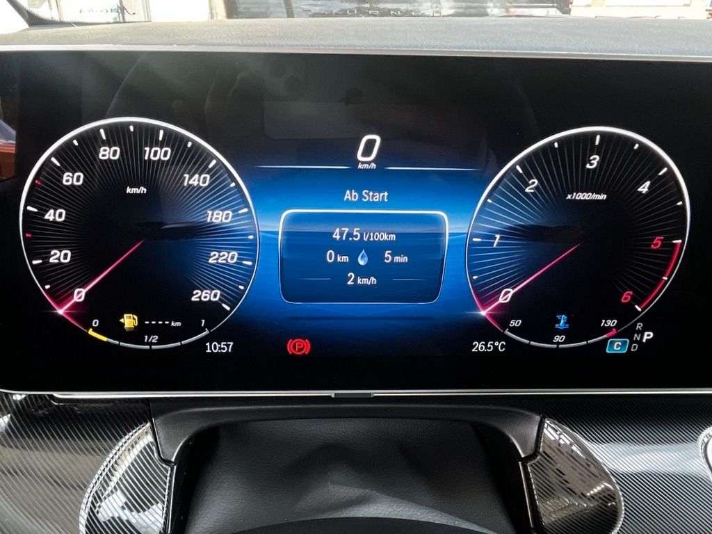 Mercedes-Benz V 220 2025 г. Белый, пробег 14611 км
