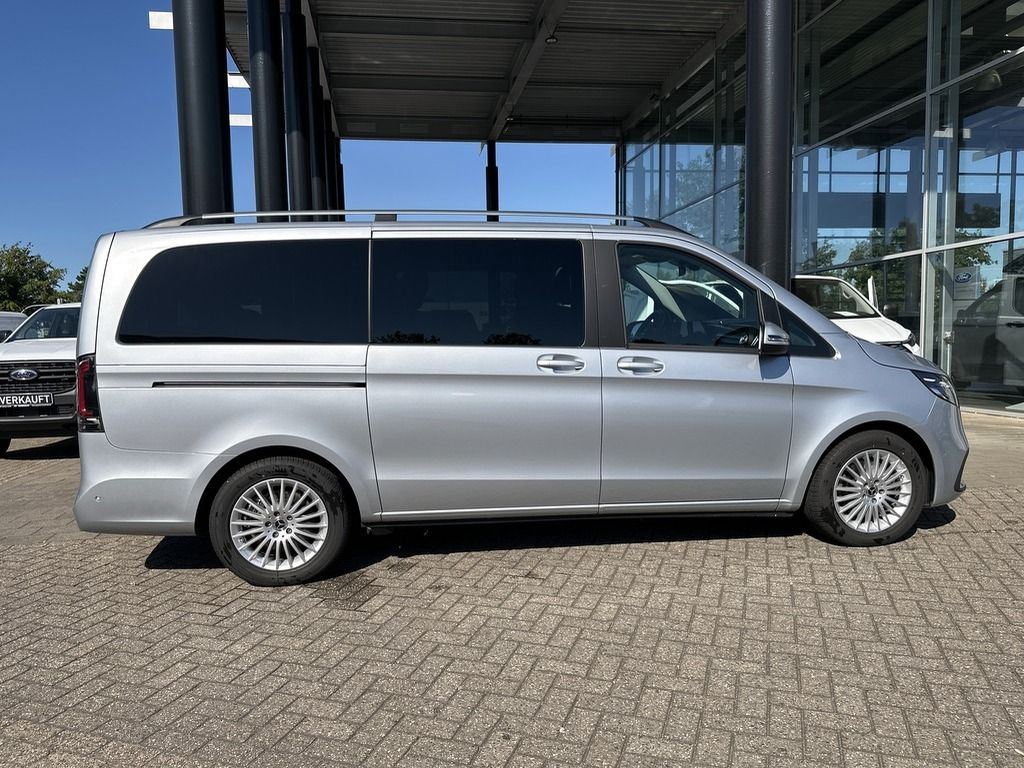 Mercedes-Benz V 220 2024 г. Серебристый, пробег 18318 км