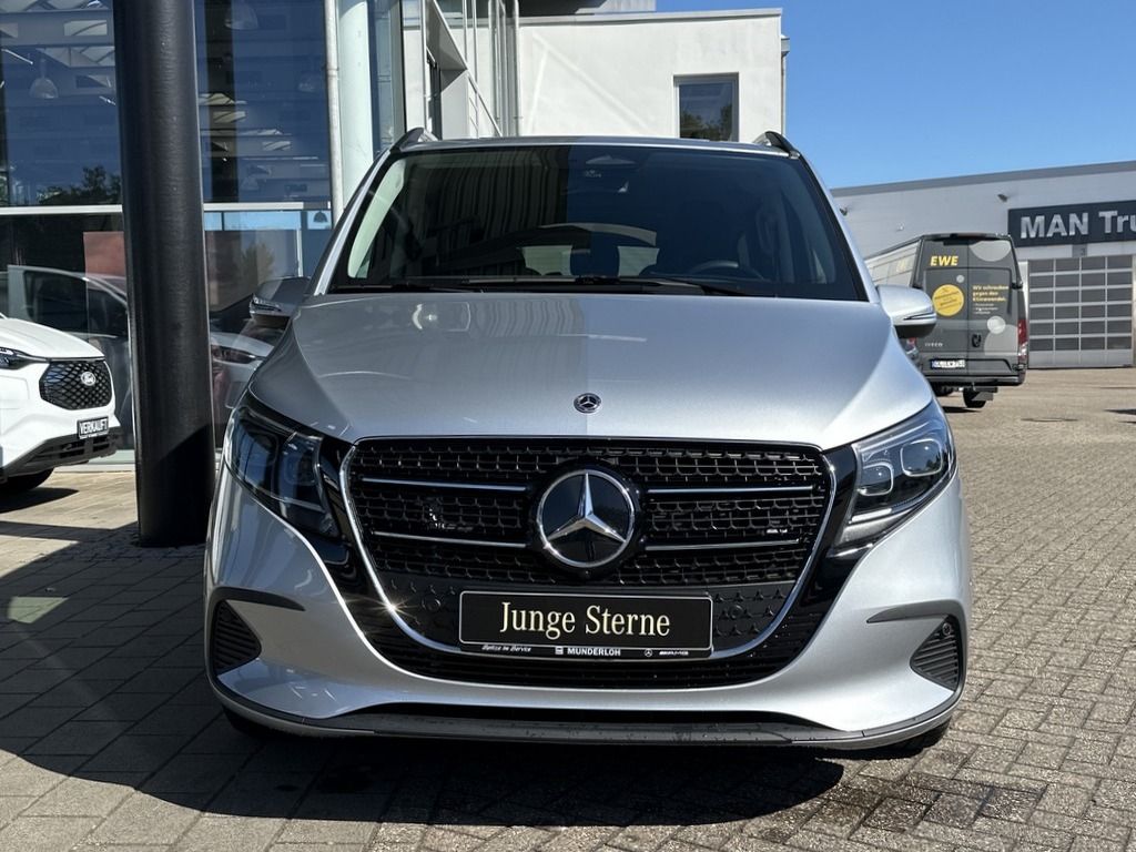 Mercedes-Benz V 220 2024 г. Серебристый, пробег 18318 км