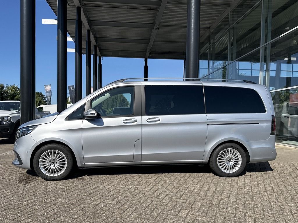 Mercedes-Benz V 220 2024 г. Серебристый, пробег 18318 км