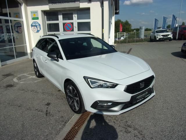 SEAT Leon 2022 г. Белый, пробег 53745 км