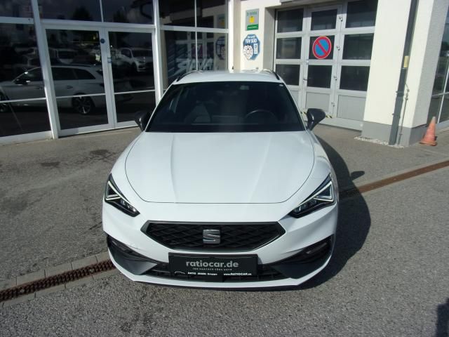 SEAT Leon 2022 г. Белый, пробег 53745 км