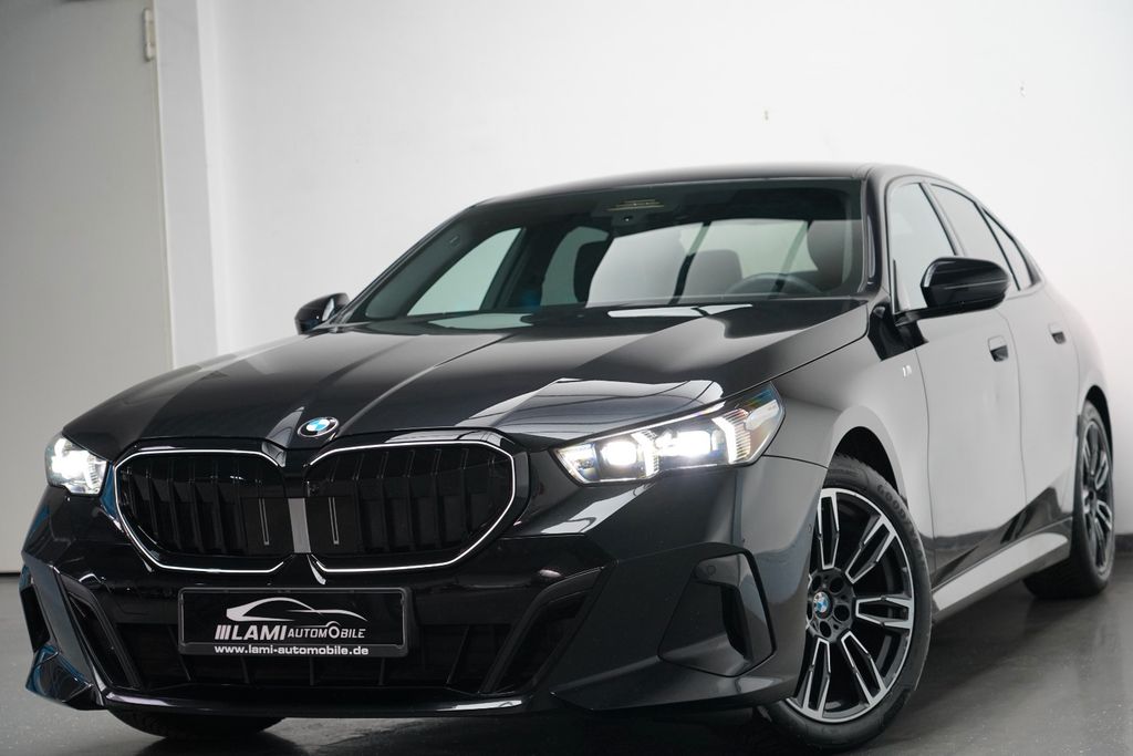 BMW 520 2025 г. Чёрный, пробег 48900 км