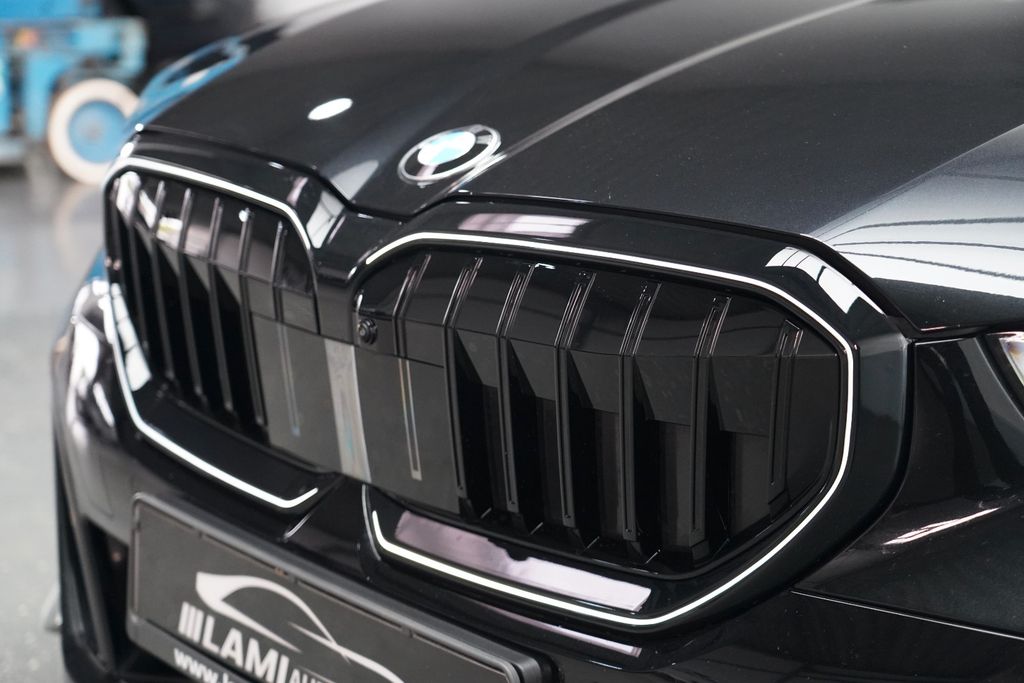 BMW 520 2025 г. Чёрный, пробег 48900 км