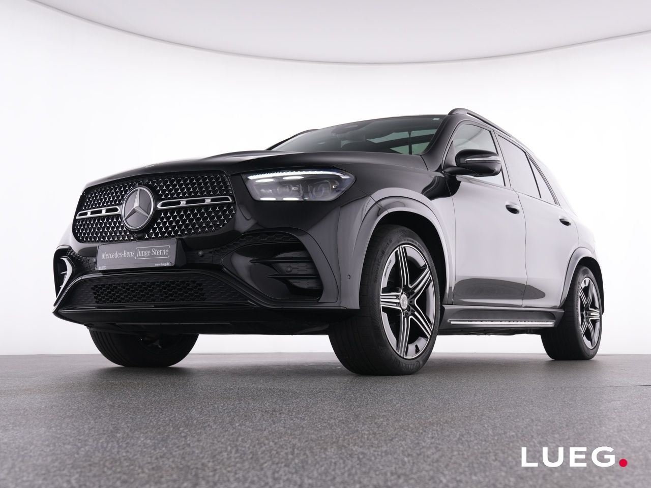 Mercedes-Benz GLE 300 2024 г. Чёрный, пробег 40350 км