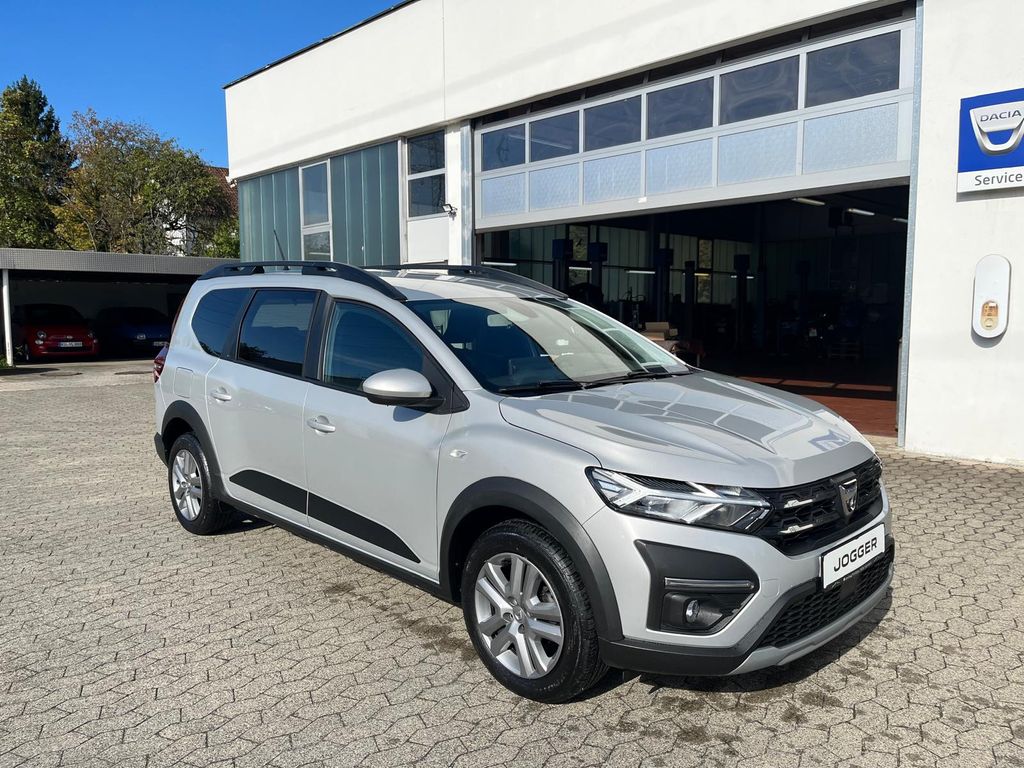 Dacia Jogger 2022 г. Серебристый, пробег 52000 км