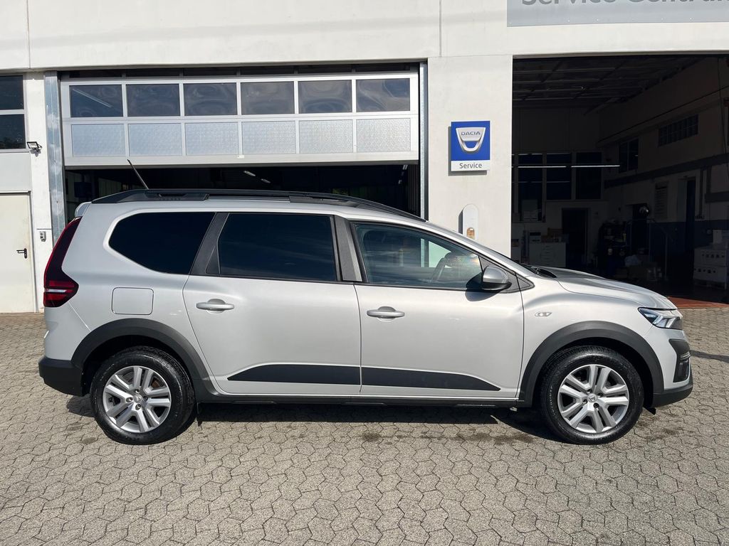 Dacia Jogger 2022 г. Серебристый, пробег 52000 км