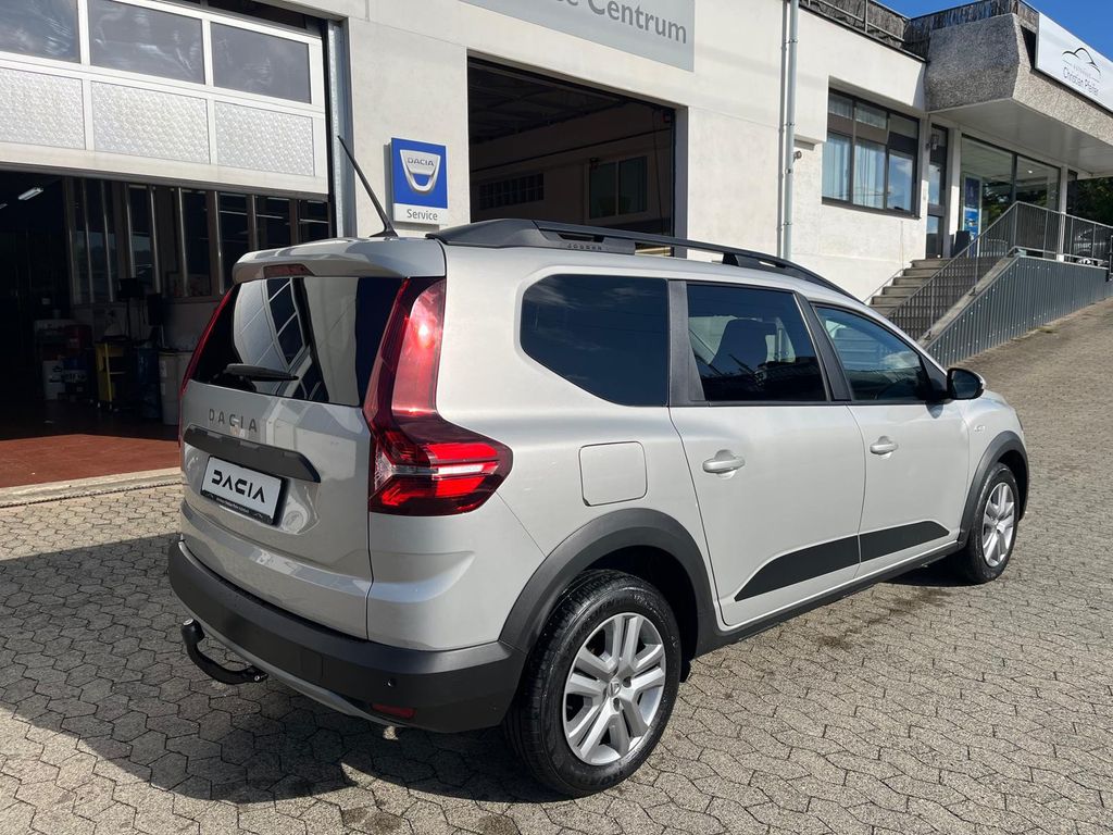 Dacia Jogger 2022 г. Серебристый, пробег 52000 км