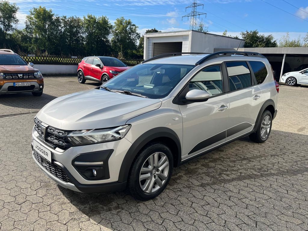 Dacia Jogger 2022 г. Серебристый, пробег 52000 км