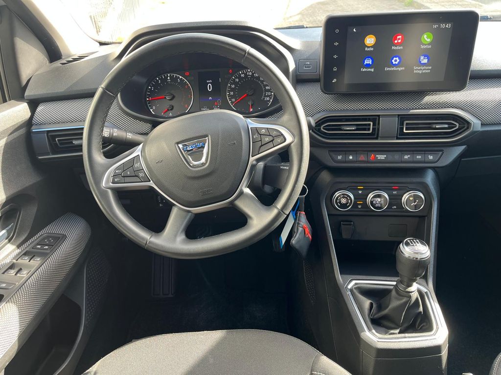 Dacia Jogger 2022 г. Серебристый, пробег 52000 км