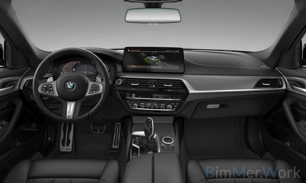 BMW 530 2023 г. Чёрный, пробег 40908 км