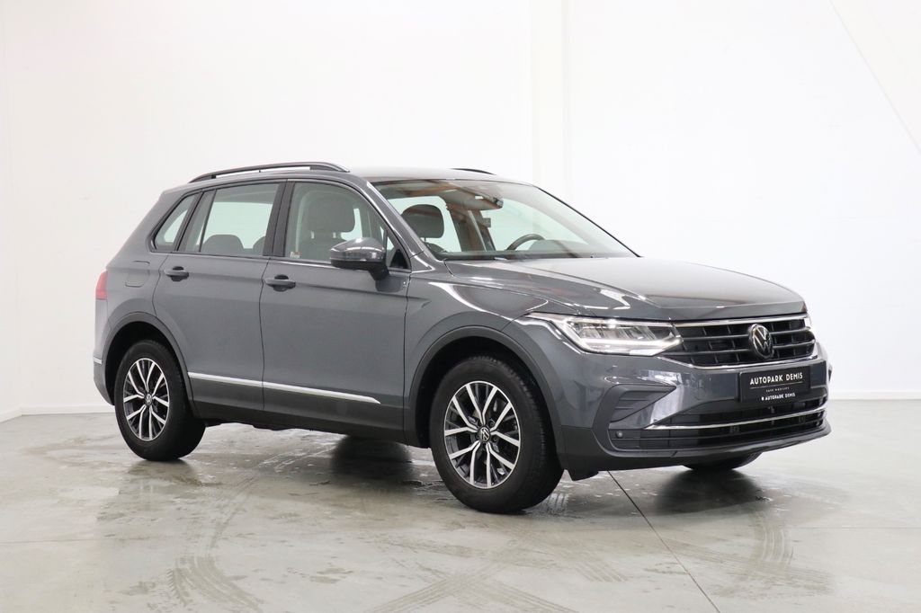 Volkswagen Tiguan 2022 г. Серый, пробег 59500 км