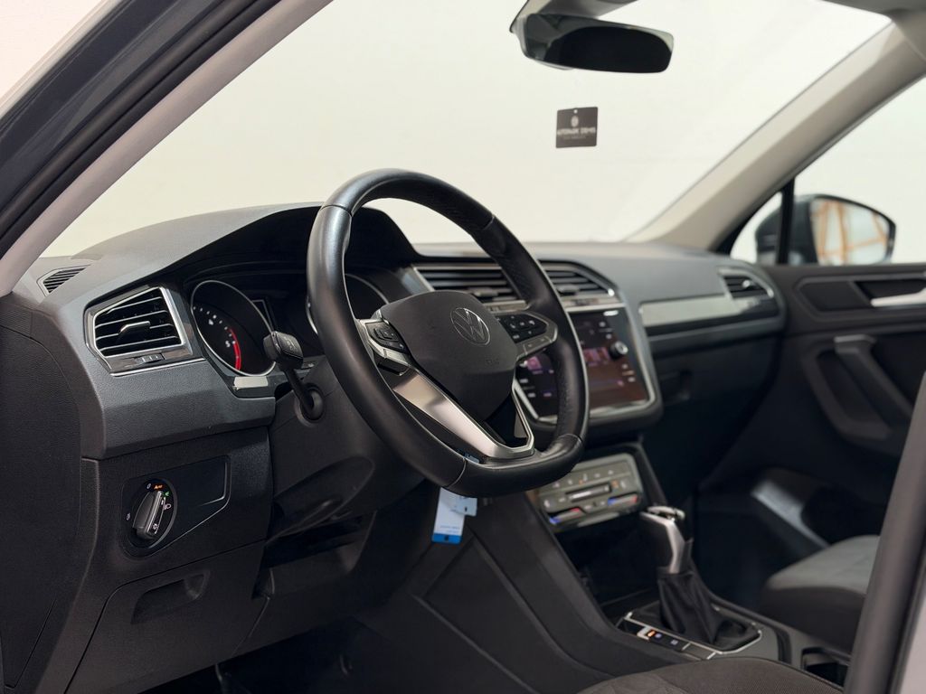 Volkswagen Tiguan 2022 г. Серый, пробег 59500 км