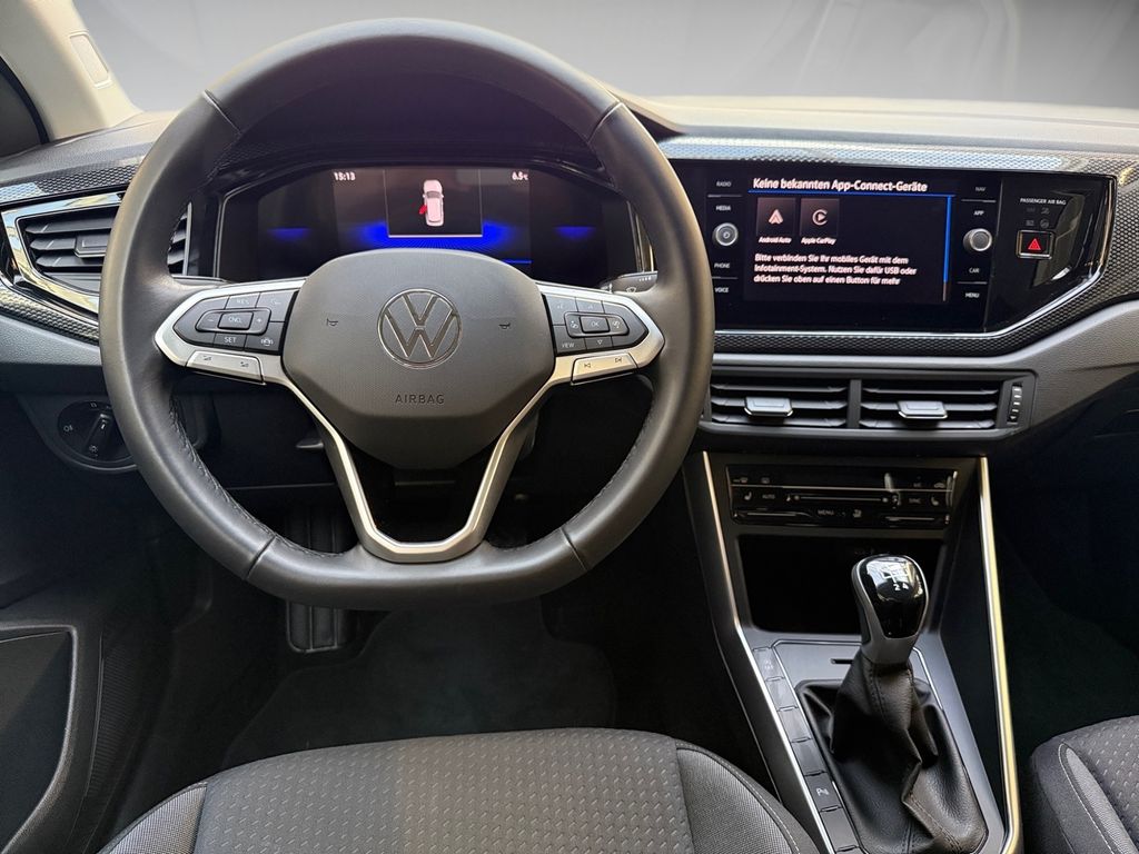 Volkswagen Taigo 2024 г. Серый, пробег 27980 км