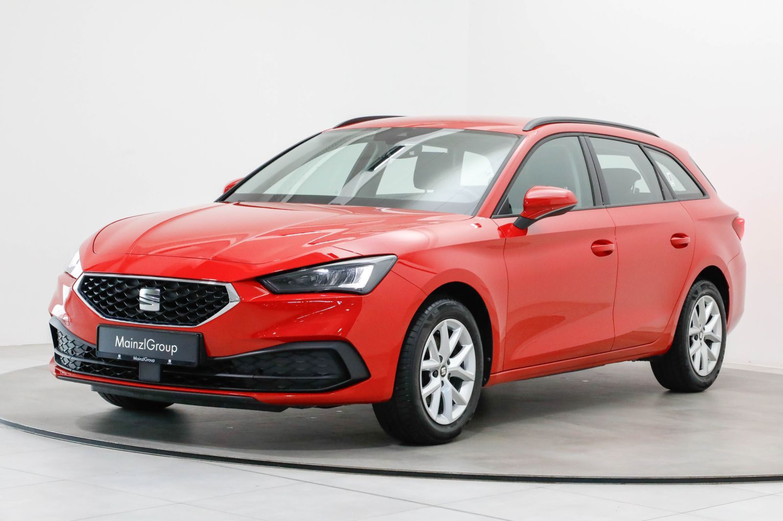 SEAT Leon 2022 г. Красный, пробег 47530 км