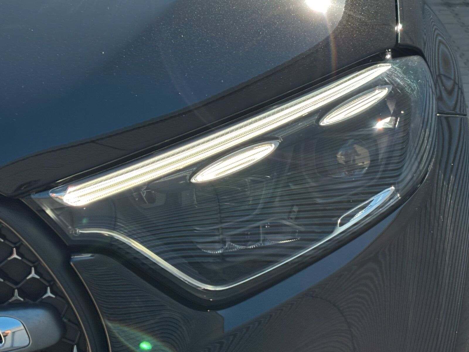 Mercedes-Benz GLC 220 2025 г. Чёрный, пробег 15800 км