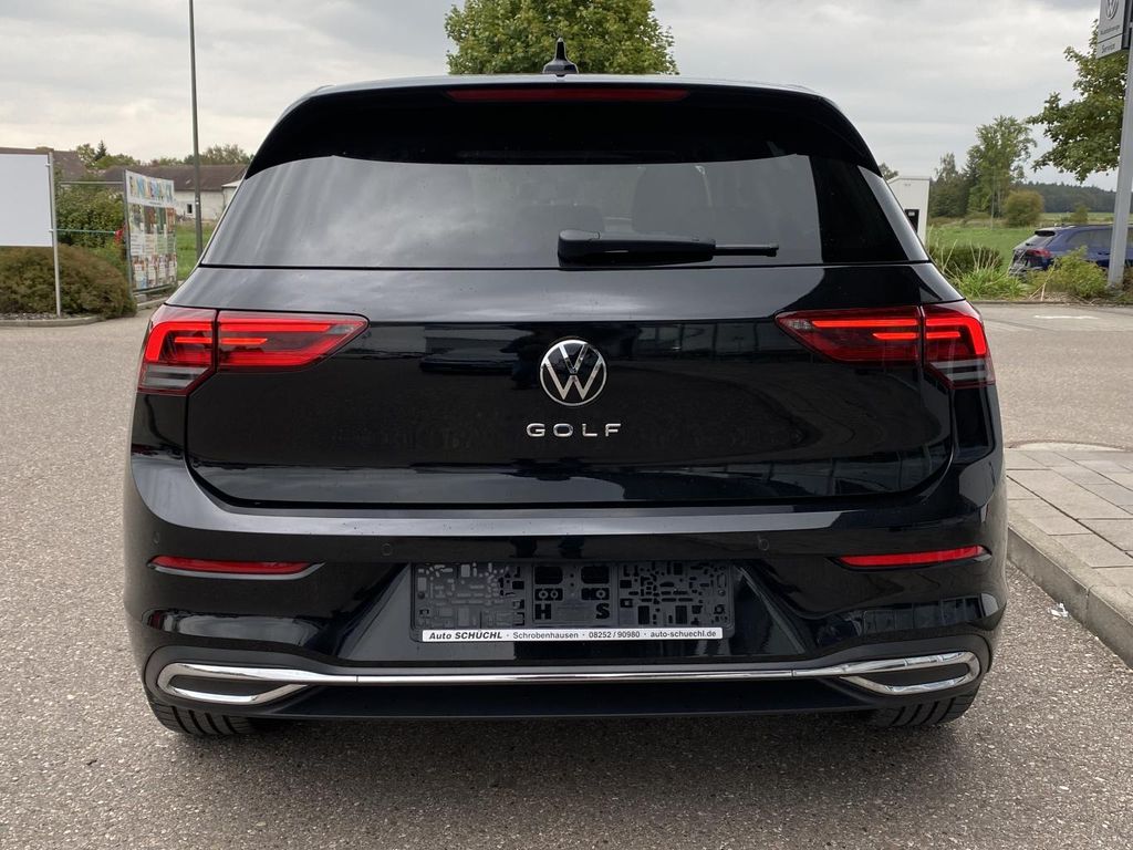 Volkswagen Golf 2024 г. Чёрный, пробег 13719 км
