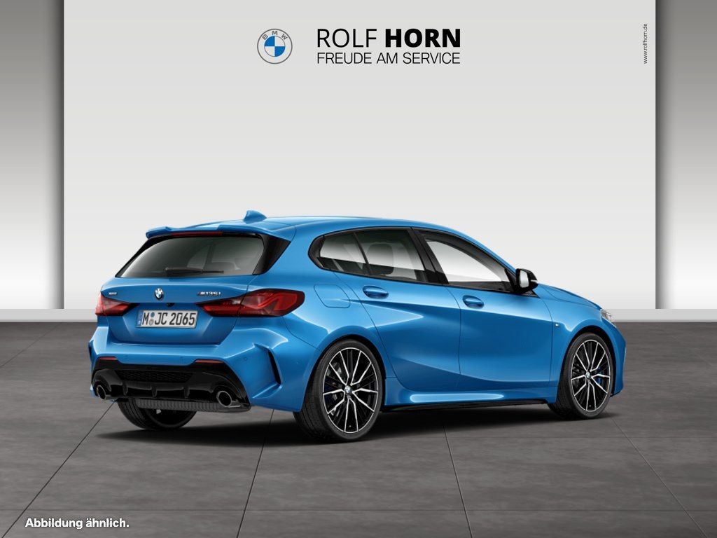 BMW M135 2023 г. Зелёный, пробег 44633 км