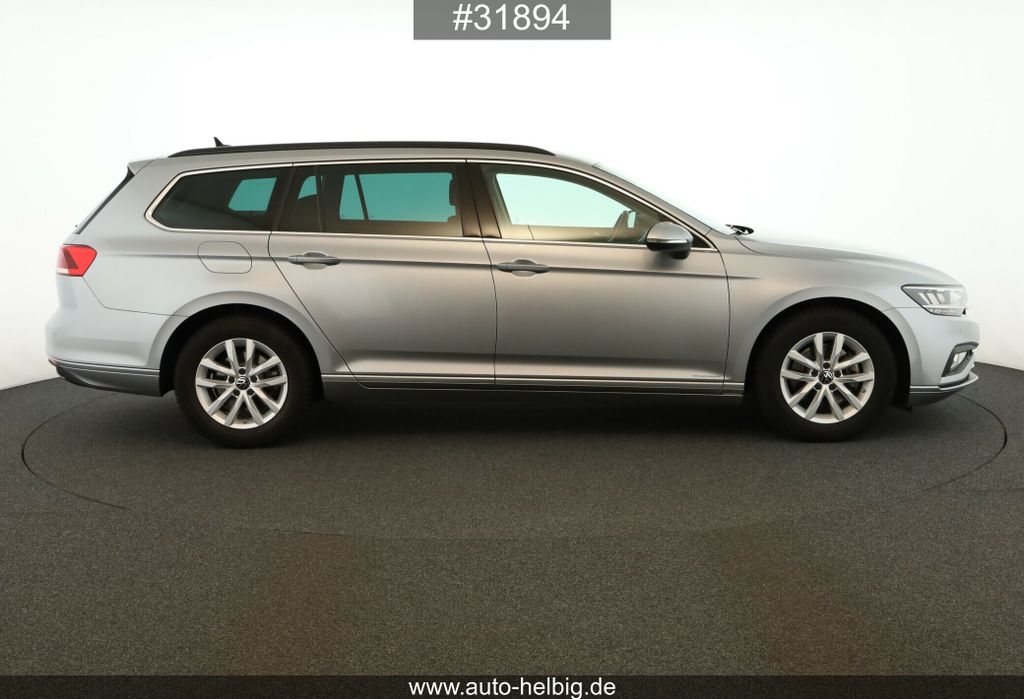 Volkswagen PASSAT VARIANT 2024 г. Серебристый, пробег 26671 км