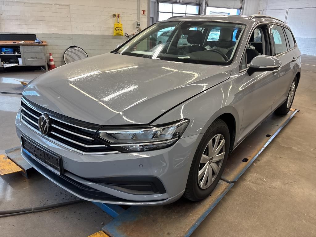 Volkswagen PASSAT VARIANT 2023 г. Серый, пробег 46450 км