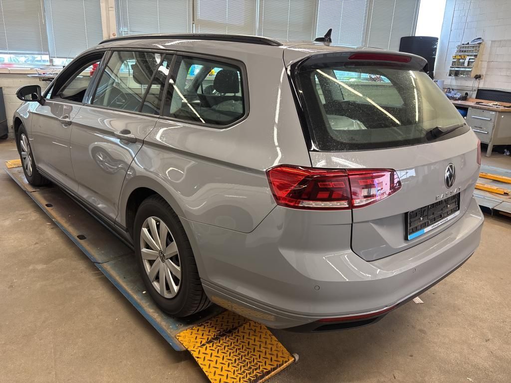Volkswagen PASSAT VARIANT 2023 г. Серый, пробег 46450 км