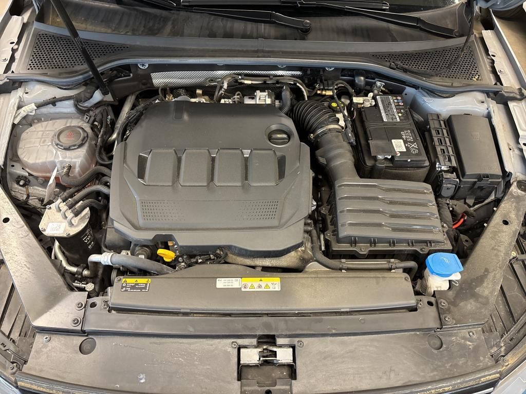 Volkswagen PASSAT VARIANT 2023 г. Серый, пробег 46450 км