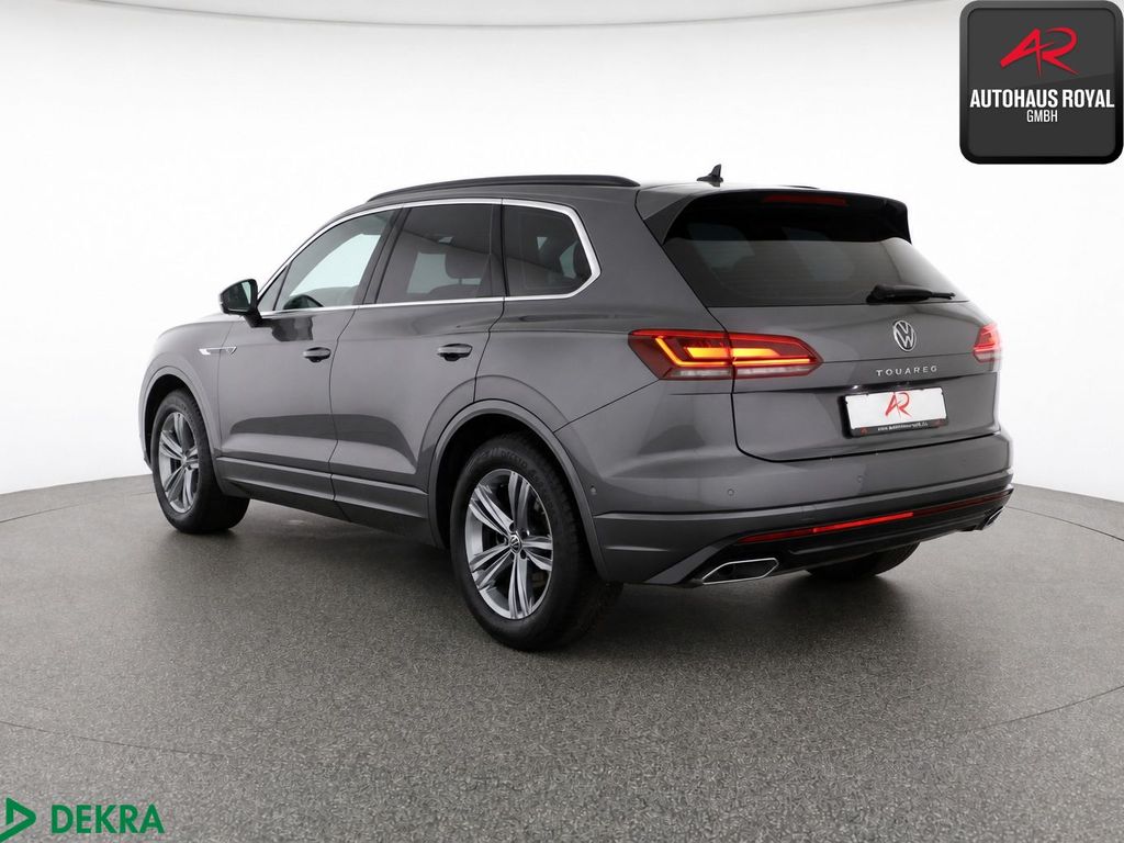 Volkswagen Touareg 2023 г. Серый, пробег 44737 км