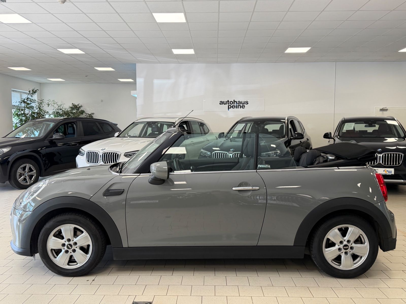 Mini COOPER CABRIO 2022 г. Серый, пробег 58997 км